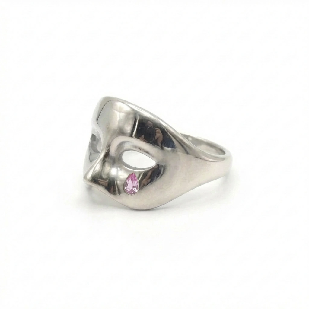 Teared Theatre Ring