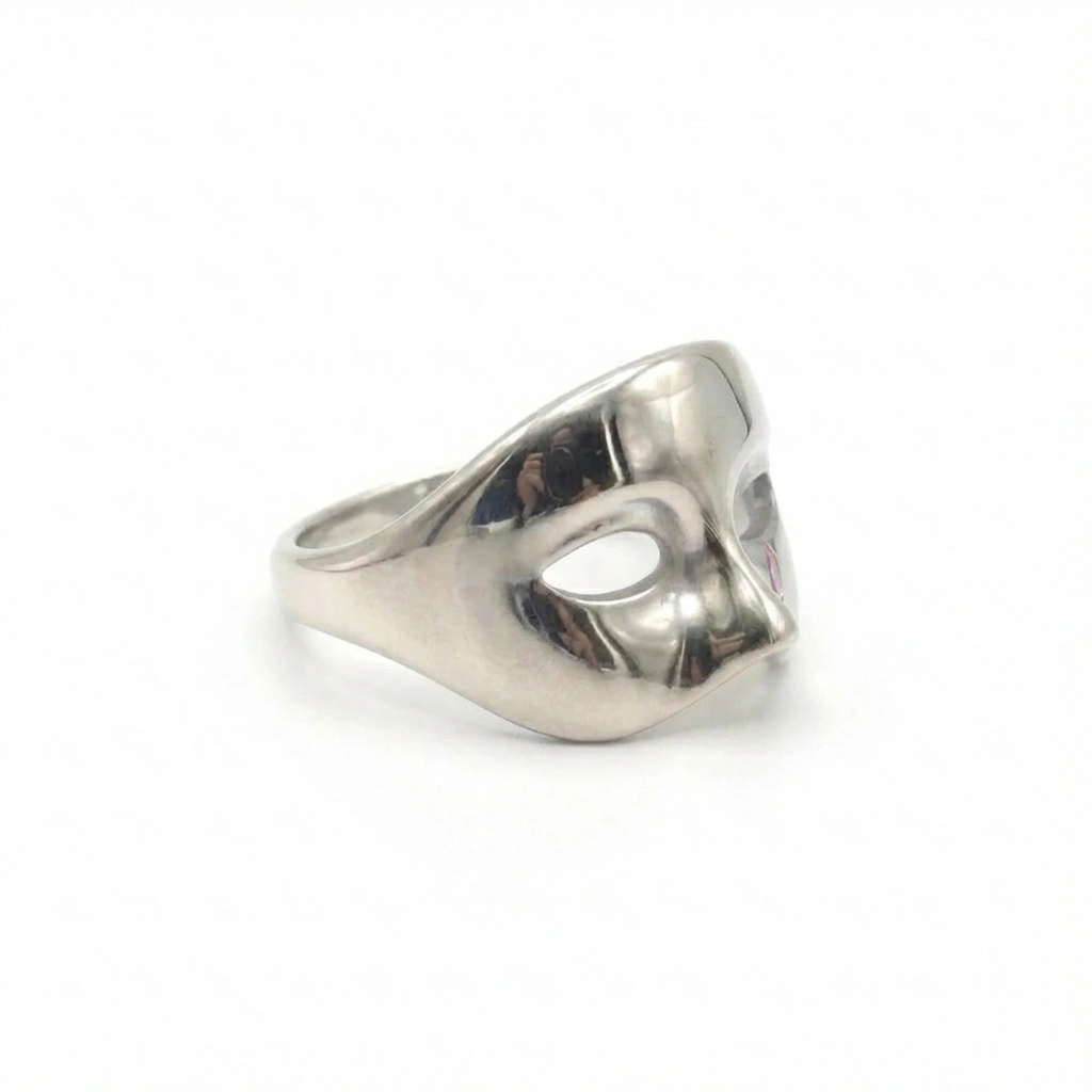 Teared Theatre Ring