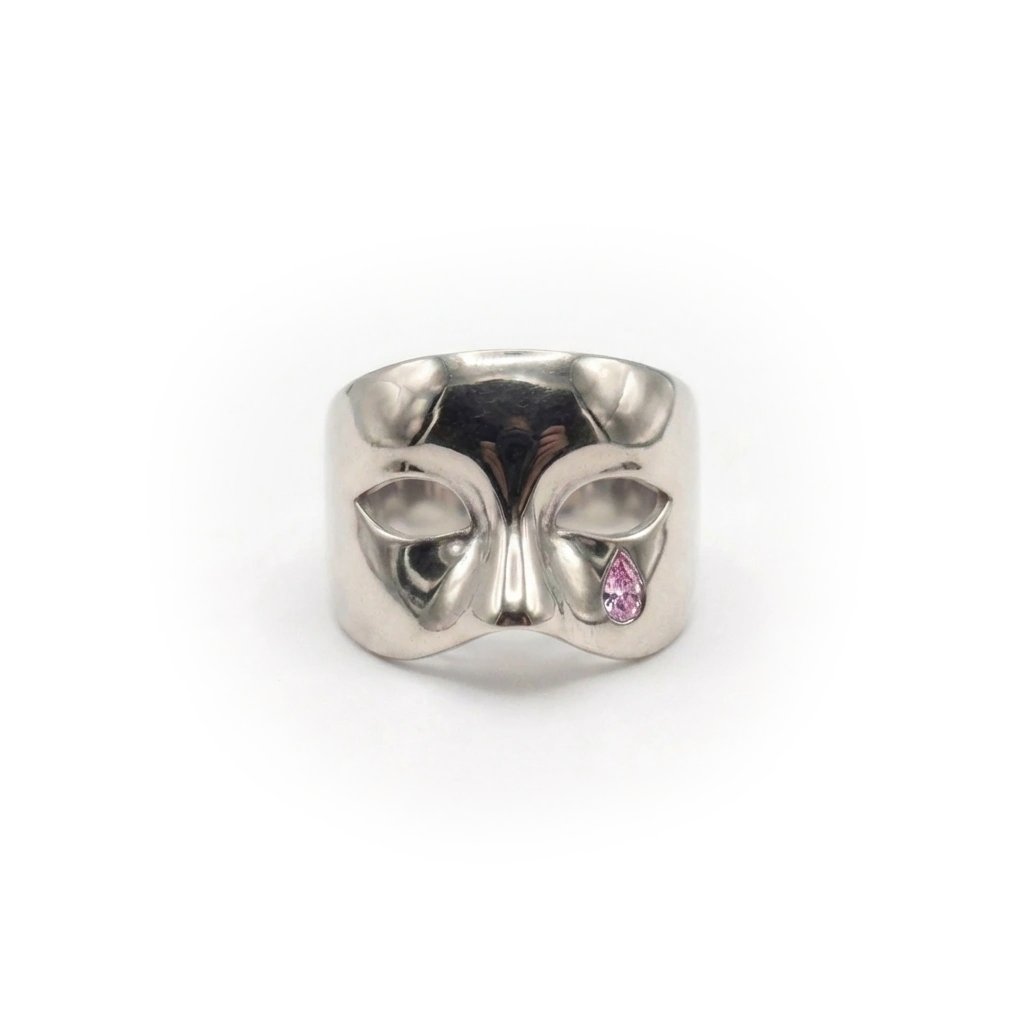 Teared Theatre Ring